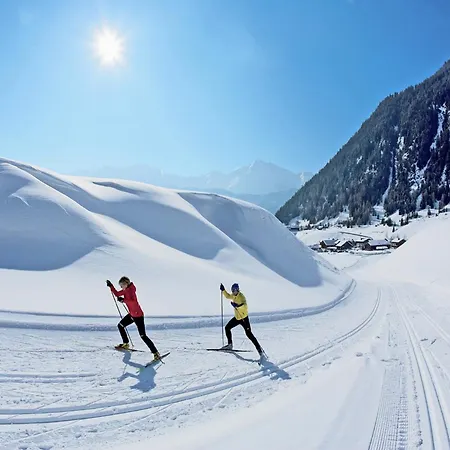 In Paradise Near Trails * Längenfeld